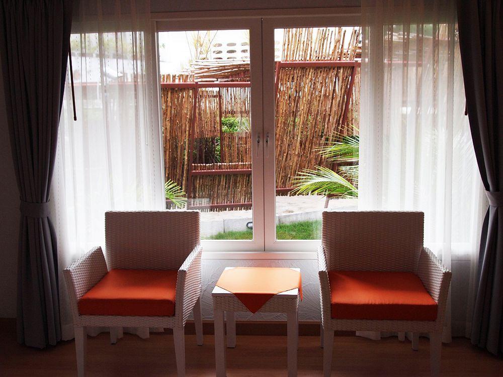 Oyo 626 The Chalet Phuket Resort Cape Panwa Екстер'єр фото
