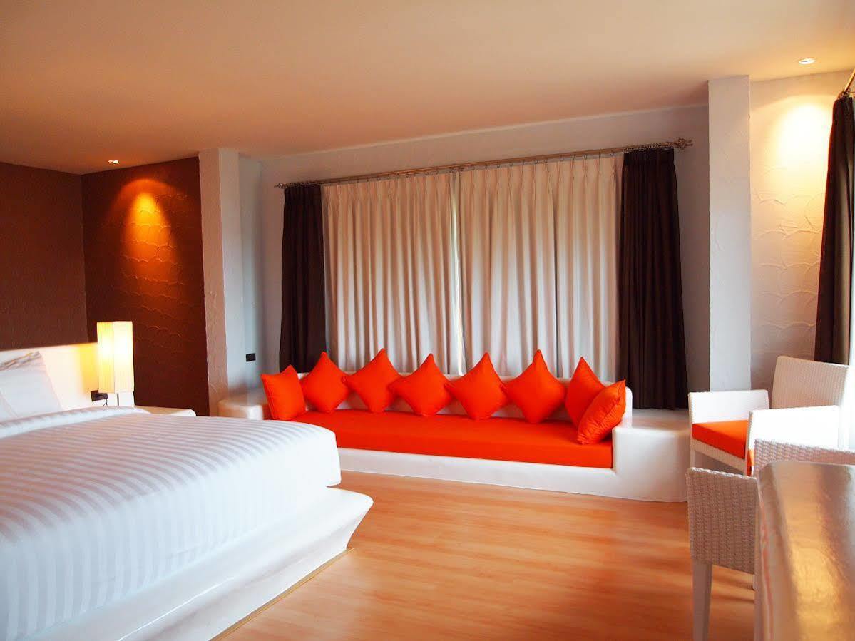 Oyo 626 The Chalet Phuket Resort Cape Panwa Екстер'єр фото